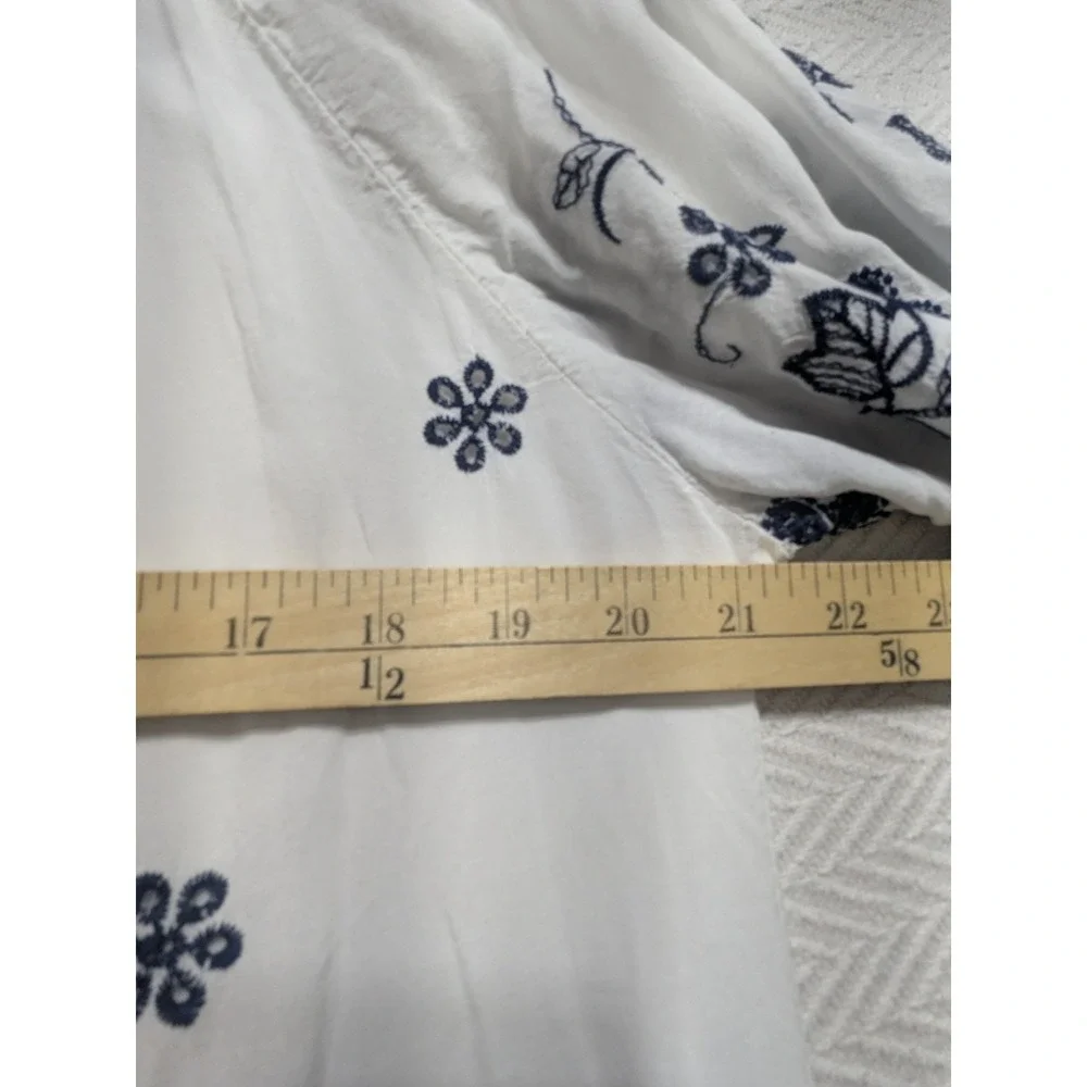 Boho‎ Embroidered Peasant Top Women XL White Blue Floral Cottagecore